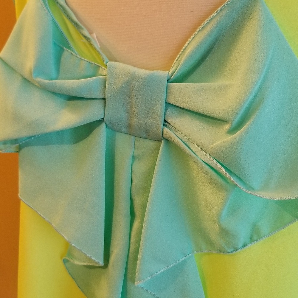 BOW BACK BLOUSE - Picture 5 of 5